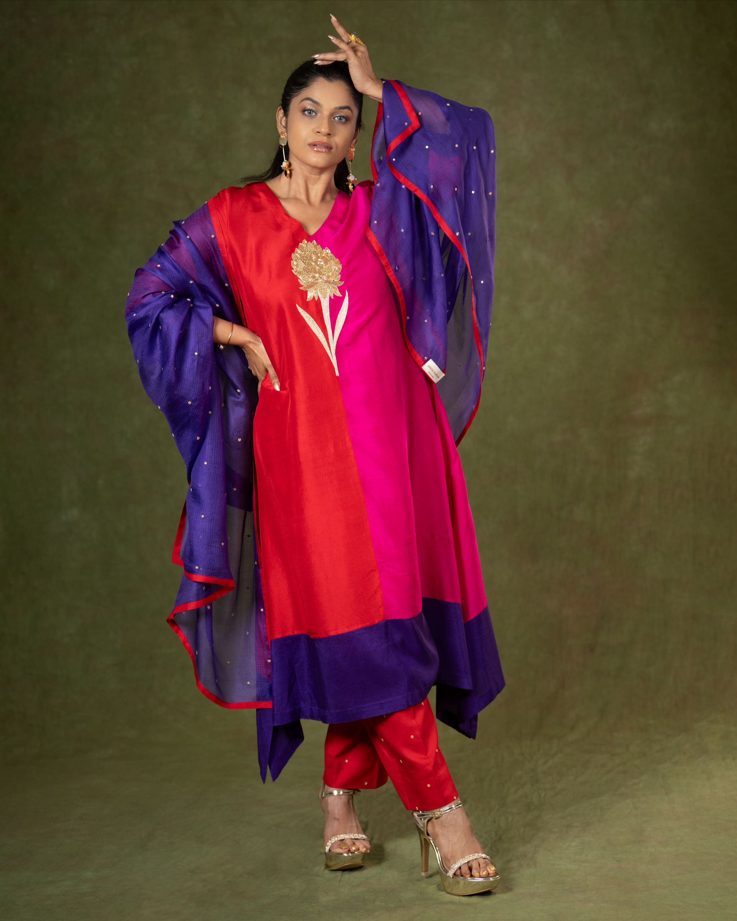 ROSELLE KURTA SET (CRIMSON/PINK)